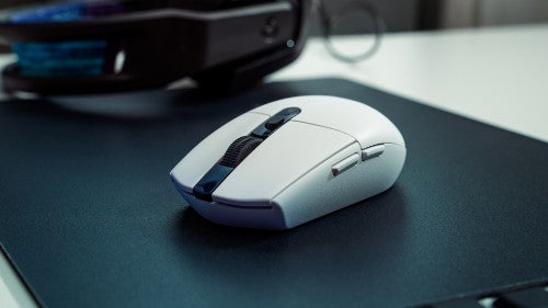 Logitech G 910-006042 mouse RF Wireless