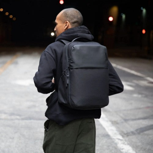 Incase A.R.C. Daypack With ReSpun 100% Recycled Polyester 24L Black