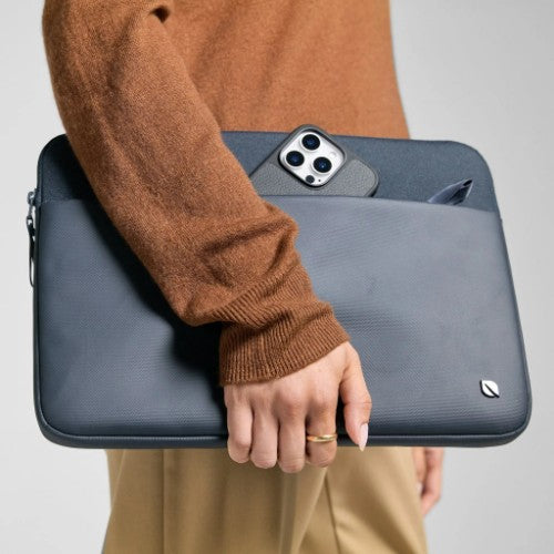 Incase A.R.C. Sleeve for With ReSpun 100% Recycled Polyester for 16-inch Laptop (M1-M4, 2021-2024)