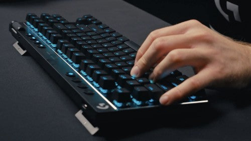 Logitech G 920-012426 keyboard Gaming RF Wireless + Bluetooth QWERTY English Magenta